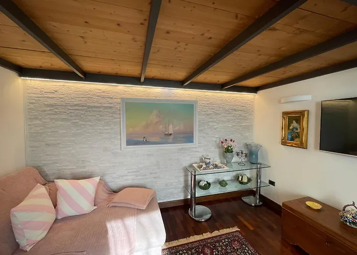 Elena Casa Turistica *